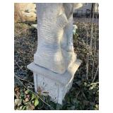 Concrete garden statue of a woman, often referred to as a harvest or autumn statue. Approximately 88 x 18 x 18 in VERY HEAVY will need help and equipment to remove. Easy alley to backyard access.
