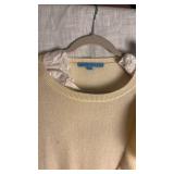 Antonio Melani 100% Cashmere sweater size medium