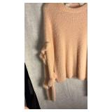 Chelsea Violet brand sweater size medium