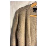 Karen Kane sweater size Medium new with tags still attached