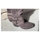 Gianni Bini brown leather boots womens size 9.5 never worn with boot shapers