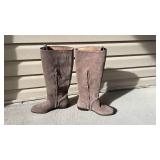 UGG leather womens size 9 boots never worn with boot shapers