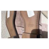 UGG leather womens size 9 boots never worn with boot shapers