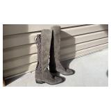 Vince Camuto gray leather boots womens size 9 never worn with boot shapers