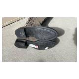 Vince Camuto gray leather boots womens size 9 never worn with boot shapers