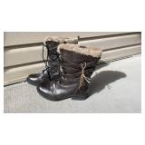 Born Leather boots womens size 9 never worn with tags