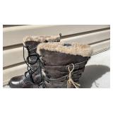Born Leather boots womens size 9 never worn with tags