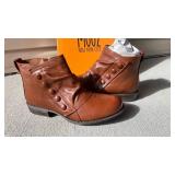 Miz Mooz brown leather boots womens size 41 never worn new with box