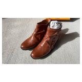 Miz Mooz brown leather boots womens size 41 never worn new with box