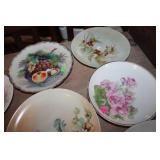 Vintage Décor Plates