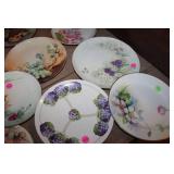 Vintage Décor Plates