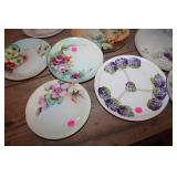 Vintage Décor Plates