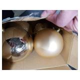 4in Large Christmas Ornaments Shatterproof Christmas Ball Ornaments Giant Hanging Balls Mercury Decorations for Holiday Champagne,4PC