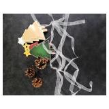 JOYIN Christmas Bags with Tissue Papers and Tag, Assorted Sizes Set for Wrapping Xmas Holiday Presents, Thanksgiving Gift Decoration, Present Wrapping, School Classrooms, Party Favors