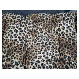 Blueangle Vintage Leopard Print Dog & Cat Bed, Comfortable Pet Bed, Ultra Soft Calming for Small to Large Dogs, 36 x 24