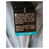 APPEARS NEW - Tri-Mountain & Superior Style Women