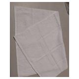APPEARS NEW - 1888 Mills White Cotton Bath Towel (20.5 x 29) Set of 3
