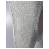 APPEARS NEW - White Waffle Texture Slippers (Size 8-9)