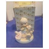 Precious Moments Porcelain Figurine - Sharing Sweet Moments together  in box