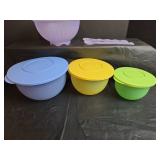 NEW Tupperware Impressions Nesting Mixing  Bowl Set with Lids and Colander and Salad Server Set