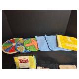 Kitchen Linens and Pot Holders