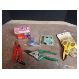 Gardening Tool Set with Jiffy-7 Peat Pellets