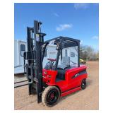Unused Starvox CPD-20 Full Size Electric Fork Lift: 4400 lb capacity, 2 stage Mast