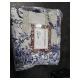 Brilliant Sunshine Blue Toile in Beige and Ivory Patches, 3-Piece Quilt Set with 2 Shams, Reversible Bedspread, Soft Lightweight Coverlet, All-Season, Full/Queen, Blue