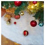 48inch White Christmas Tree Skirt - Faux Fur Plush White Tree Skirts for Home Christmas Tree Decoration Holiday Party Christmas Decorations