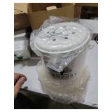 Perfnique Kitchen Compost Bin, 1.3 Gallon Countertop Compost Bin with Lid, Indoor Compost Bucket Includes Inner Bucket Liner and Carbon Filter, Small Compost Bin (Without Bags, Cream)