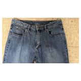 Vintage Womenâs Wrangler 20X Jeans Size 9/10 34 & 9/10 32