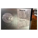 Magic Chef Mini Refrigerator - Black 4.4 cu ft - Works