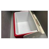 Igloo Playmate Cooler Red and White (Measurements In The Pictures)