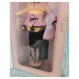 Barbie Avon Exclusive Avon Representative - 22202 - New Old Stock