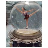 Hallmark Salt Lake 2002 Michelle Kwan Snow Globe In Original Packaging - Winds Up But Doesn