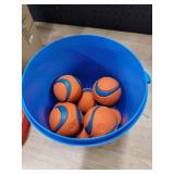 Chuckit! Bucket Set with Ultra Balls