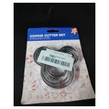 Tmflexe Mouse Cookie Cutter Sandwich Cutters for Kids DIY Lunchbox Bento Box Fruit Cutters Vegetable Cutters for Children Boys Girls, Pack of 5