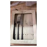 20 piece set silverware. (Incomplete)