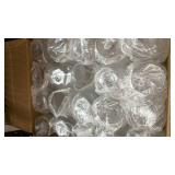 Lueumxc 40 Pack Diamond Plastic Wine Glasses,Unbreakable Stemless Whiskey Cocktail Wine Champagne Glasses,12 Ounce Durable Disposable Cups Gold Rim for Parties, Weddings, Birthdays