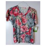APPEARS NEW - Peaches & BIO Floral and Geometric Print Scrub Tops Set (Size Medium) 3 Pack