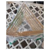 QPEY Triangle File Holder,5 Slot Metal Vinyl Record Stand Holder Magazine Newspaper Holder Photography Props for Office Home (2pc gold) - Retail: $287