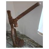 1920s Universal No.2meat grinder Iron Scythe with SnathBottle cap tool antiques 1920s Universal No.2meat grinder Iron Scythe with SnathBottle cap tool antiques