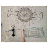 Collapsible Wire Trivet stainer and Pyrex Dish Set Collapsible Wire Trivet stainer and Pyrex Dish Set