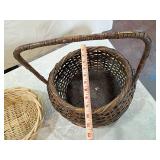 2 wicker baskets Round Wicker display Baskets with Handle 2 wicker baskets Round Wicker display Baskets with Handle