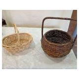 2 wicker baskets Round Wicker display Baskets with Handle 2 wicker baskets Round Wicker display Baskets with Handle