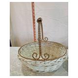 White Wicker Basket Set with Decorative Handle White Wicker Basket Set with Decorative Handle