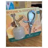 Modern Sprout Botanical Essentials 2-Pack 8oz Glass Mister & Shears