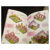 Minecraft Amazing Bite-Size Builds Book - Retail: $12