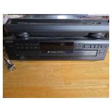 Onkyo CP-1007A Auto-Return Turntable with Sony CDP-C250Z CD Player