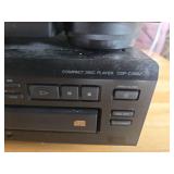 Onkyo CP-1007A Auto-Return Turntable with Sony CDP-C250Z CD Player